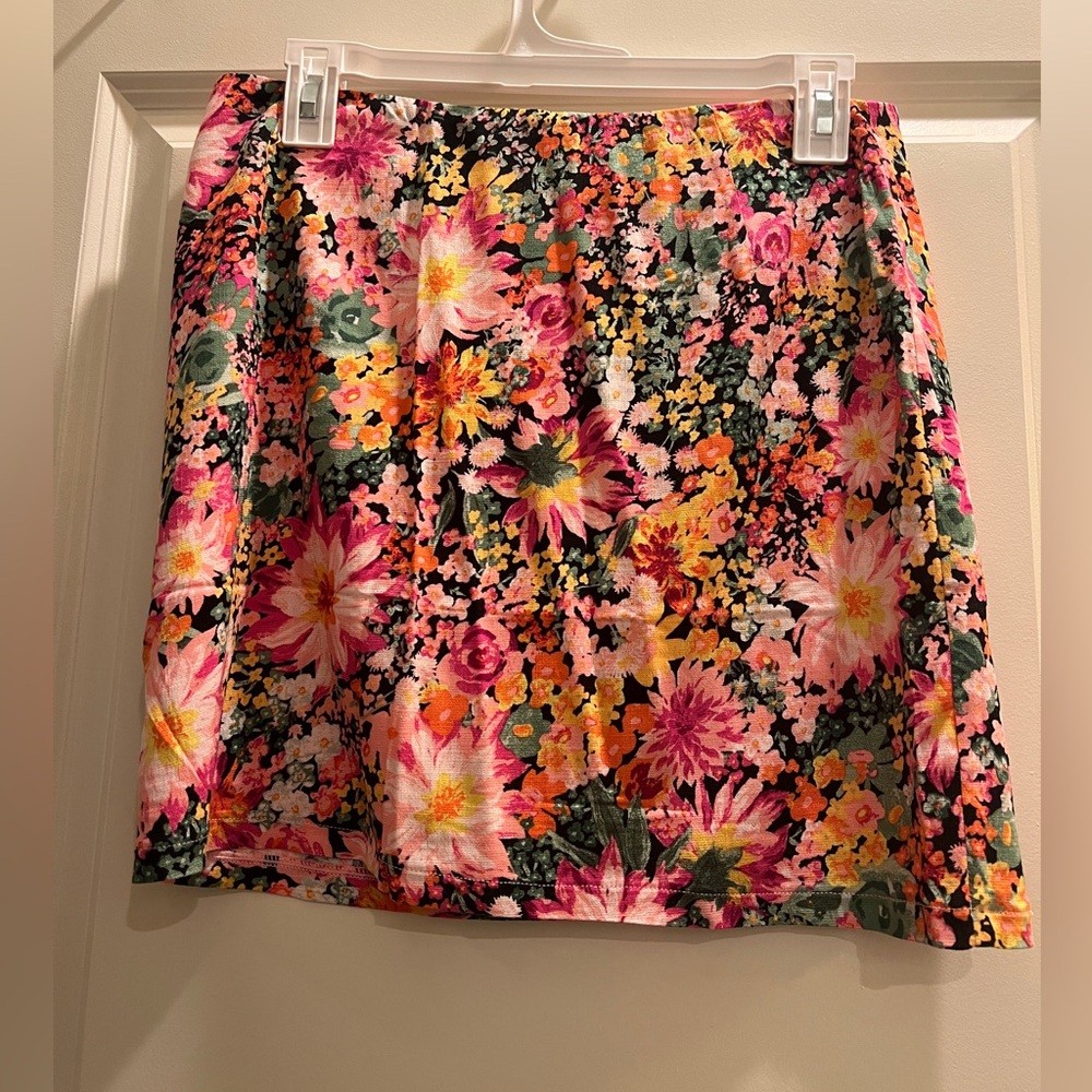 Floral h&m mini skirt